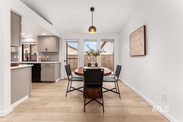 5771 Battlement Ct, Boise, ID 83703