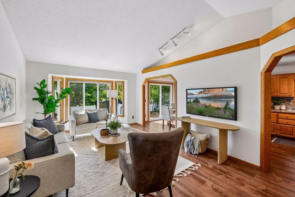 8585 Chanhassen Hills Drive S, Chanhassen, MN 55317 — photo 4