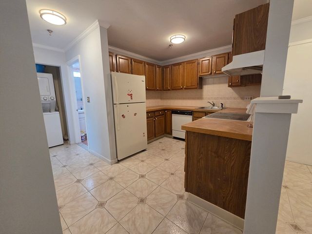 38 Carter 312, Everett, MA 02149
