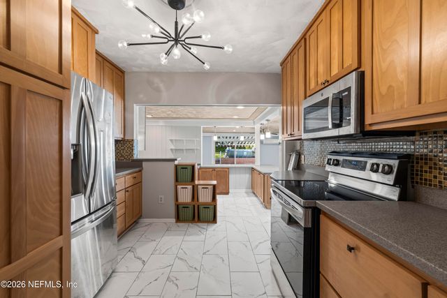 10612 FT CAROLINE Road, Jacksonville, FL 32225