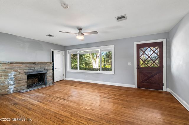 10612 FT CAROLINE Road, Jacksonville, FL 32225