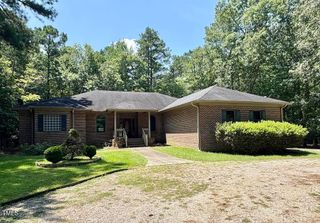 2070 Sandalwood Drive, Sanford, NC 27332