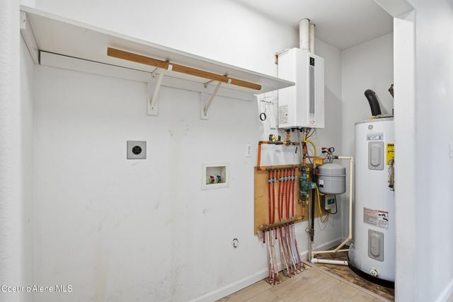 71 Schissler Ln, Kootenai, ID 83840