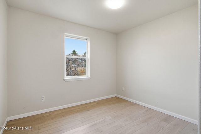 71 Schissler Ln, Kootenai, ID 83840