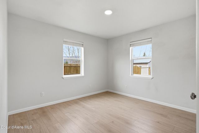 71 Schissler Ln, Kootenai, ID 83840