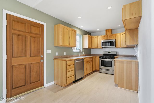 71 Schissler Ln, Kootenai, ID 83840