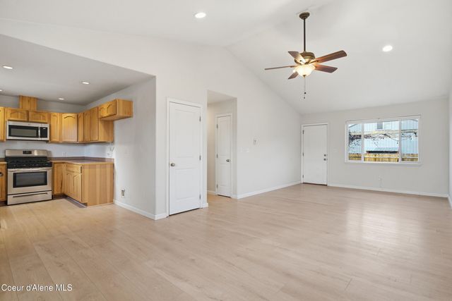 71 Schissler Ln, Kootenai, ID 83840