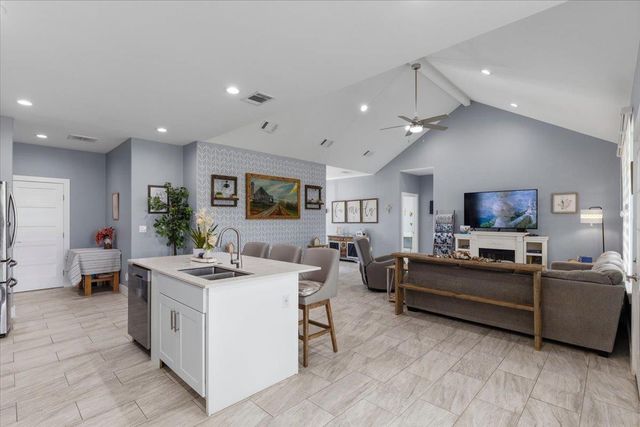 130 Coyote Ridge DR, Cedar Creek, TX 78612