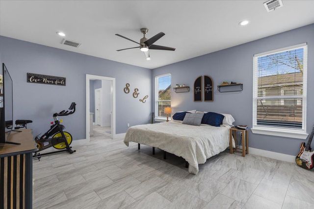 130 Coyote Ridge DR, Cedar Creek, TX 78612