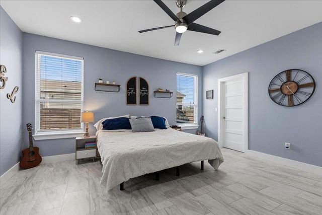 130 Coyote Ridge DR, Cedar Creek, TX 78612