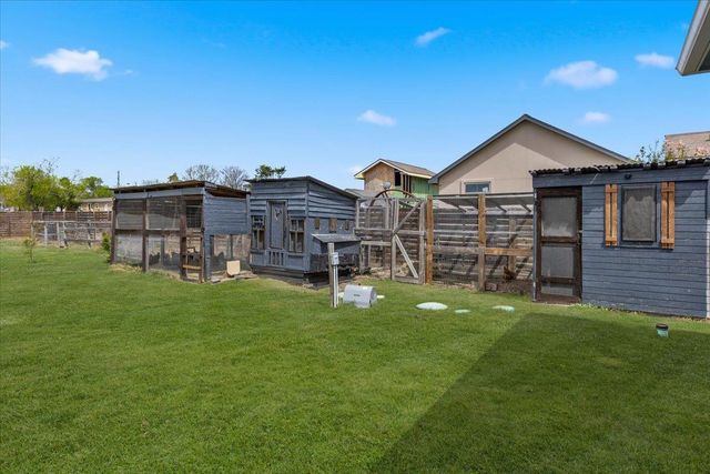 130 Coyote Ridge DR, Cedar Creek, TX 78612