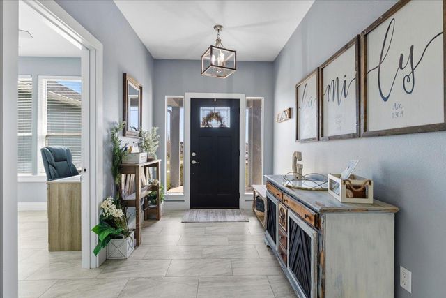 130 Coyote Ridge DR, Cedar Creek, TX 78612