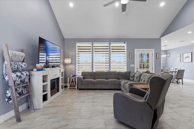 130 Coyote Ridge DR, Cedar Creek, TX 78612