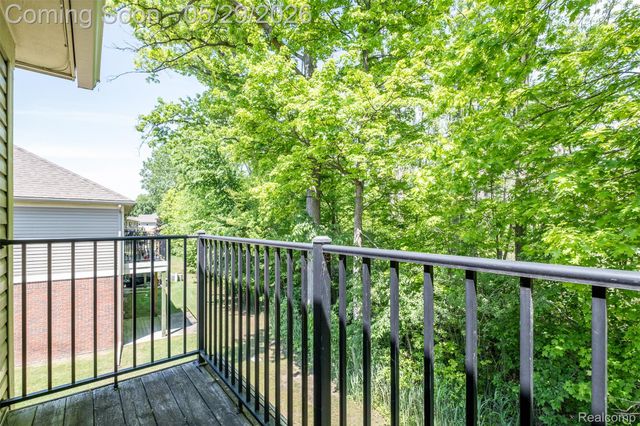 3695 Eagle Creek Drive, Shelby Charter Township, MI 48317
