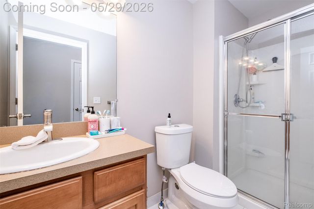 3695 Eagle Creek Drive, Shelby Charter Township, MI 48317