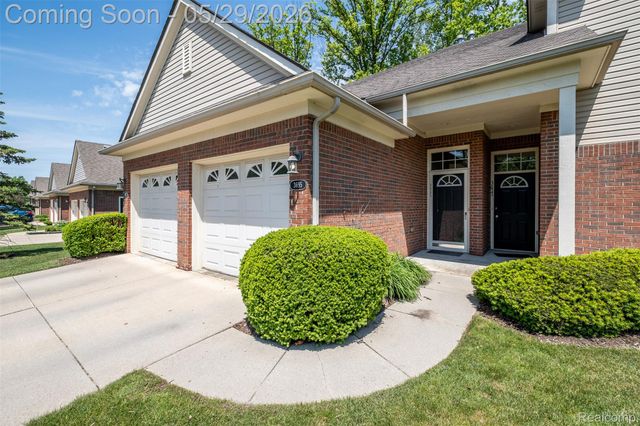 3695 Eagle Creek Drive, Shelby Charter Township, MI 48317