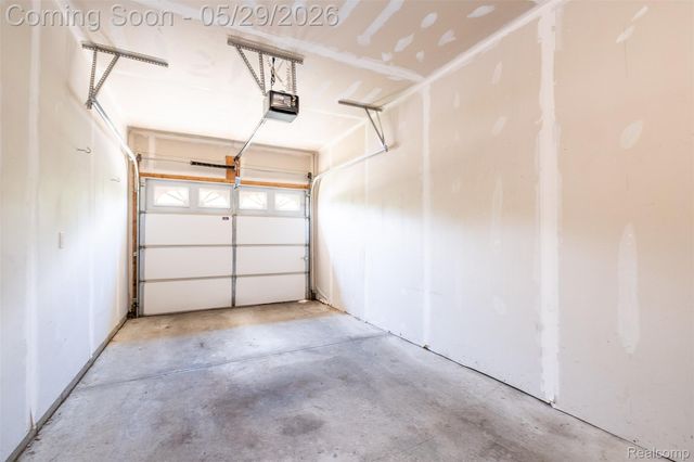 3695 Eagle Creek Drive, Shelby Charter Township, MI 48317