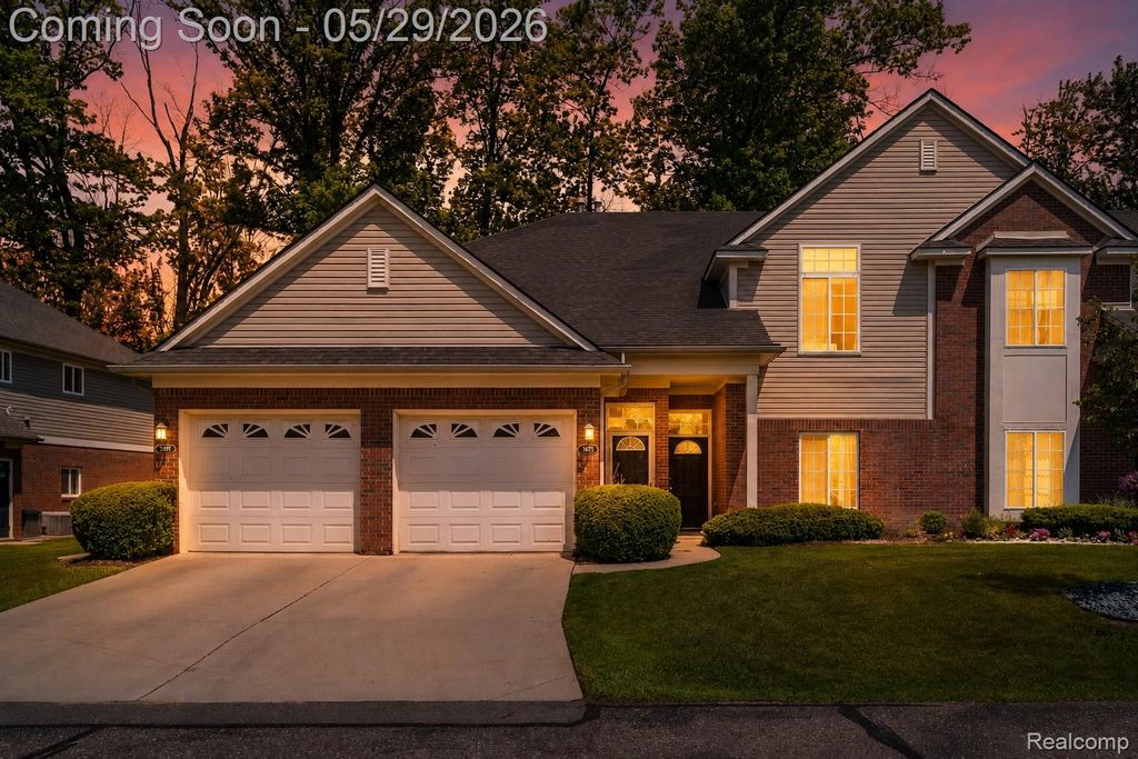 3695 Eagle Creek Drive, Shelby Charter Township, MI 48317