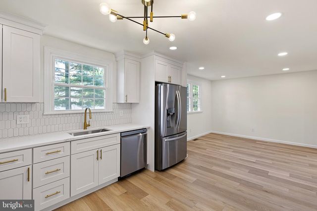 400 LEE TER, Wilmington, DE 19803
