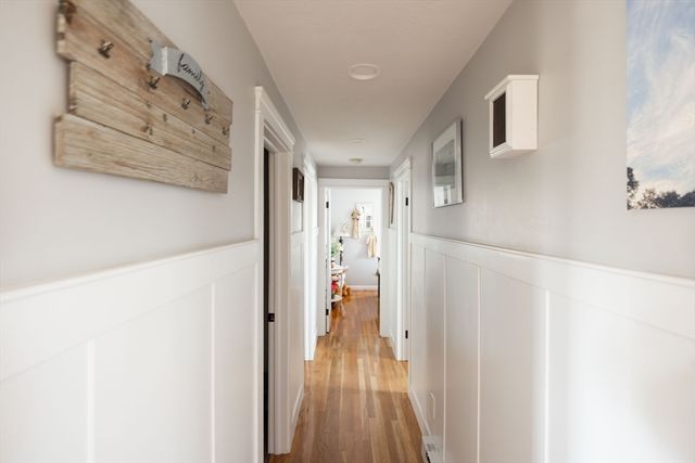 32 Crestwood Dr, Southbridge, MA 01550