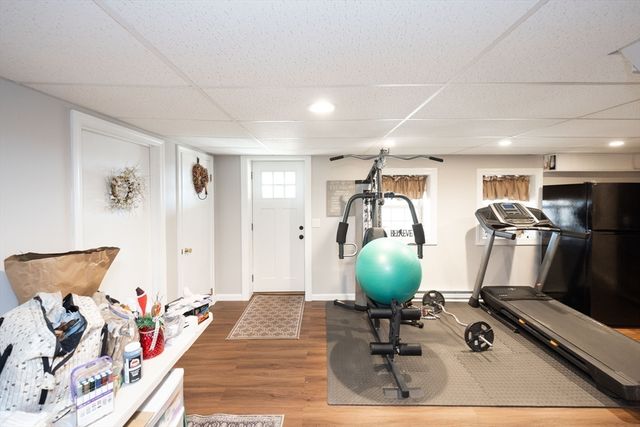 32 Crestwood Dr, Southbridge, MA 01550