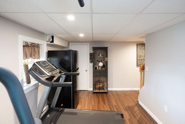 32 Crestwood Dr, Southbridge, MA 01550