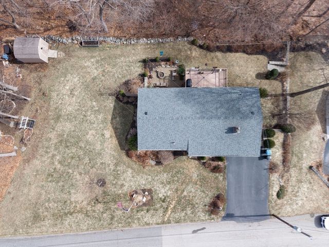 32 Crestwood Dr, Southbridge, MA 01550
