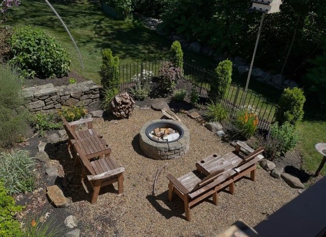 32 Crestwood Dr, Southbridge, MA 01550