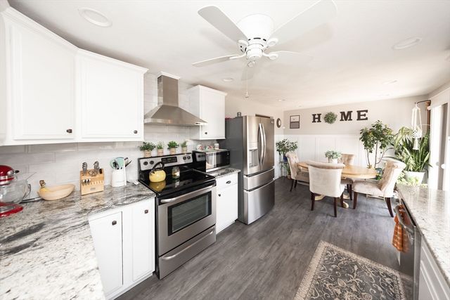 32 Crestwood Dr, Southbridge, MA 01550