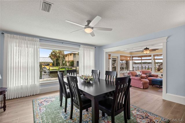 12014 W Dolphin Court, Homosassa, FL 34448