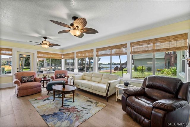 12014 W Dolphin Court, Homosassa, FL 34448