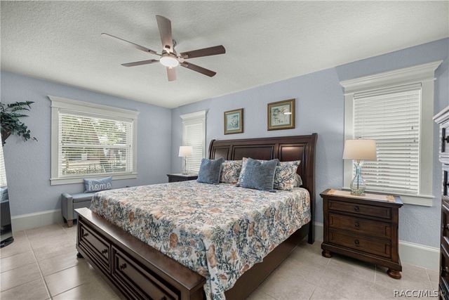 12014 W Dolphin Court, Homosassa, FL 34448