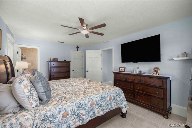 12014 W Dolphin Court, Homosassa, FL 34448
