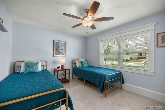 12014 W Dolphin Court, Homosassa, FL 34448