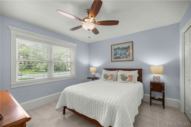 12014 W Dolphin Court, Homosassa, FL 34448
