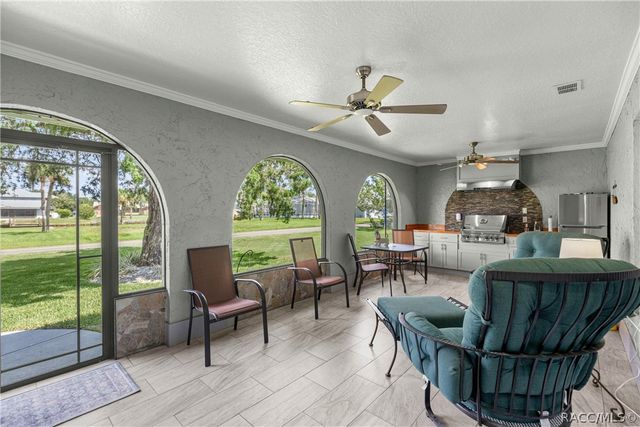 12014 W Dolphin Court, Homosassa, FL 34448