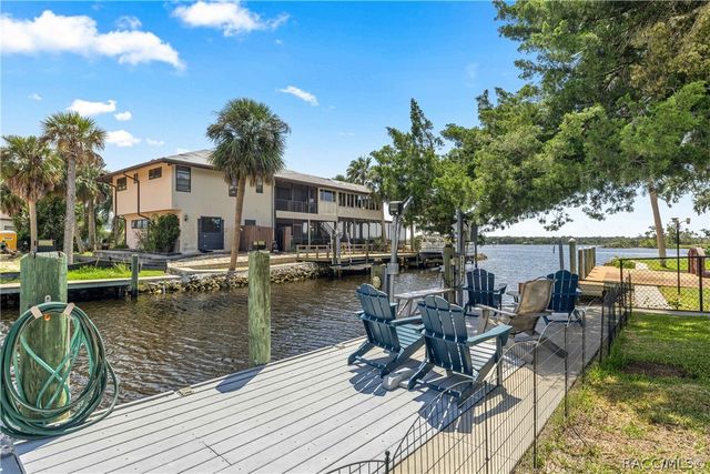 12014 W Dolphin Court, Homosassa, FL 34448