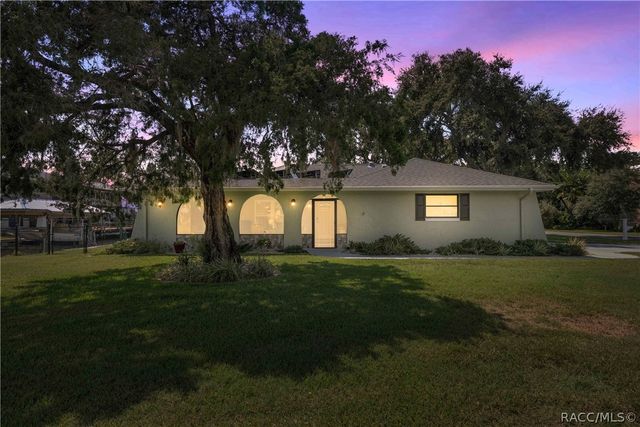 12014 W Dolphin Court, Homosassa, FL 34448