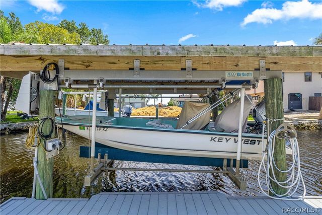12014 W Dolphin Court, Homosassa, FL 34448
