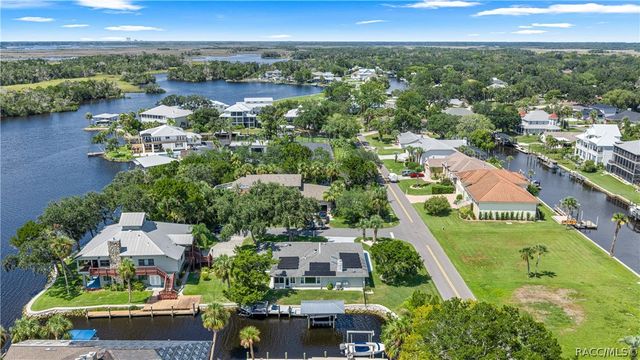 12014 W Dolphin Court, Homosassa, FL 34448