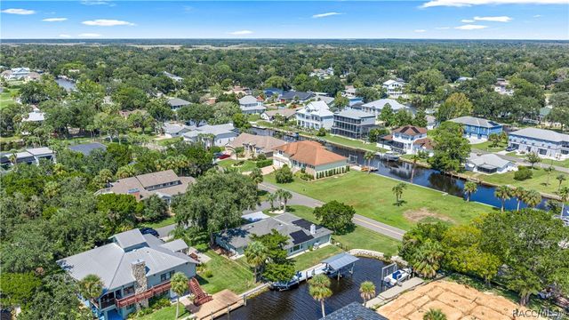 12014 W Dolphin Court, Homosassa, FL 34448