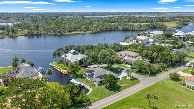 12014 W Dolphin Court, Homosassa, FL 34448