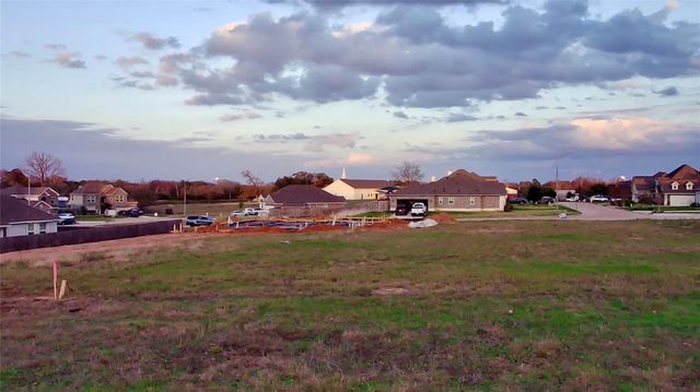 501 Oak Crest Lane, Brenham, TX 77833