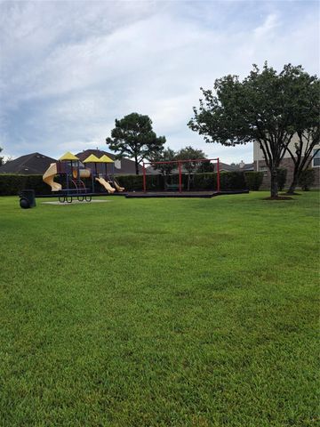 2133 Stoney Brook Drive, Deer Park, TX 77536