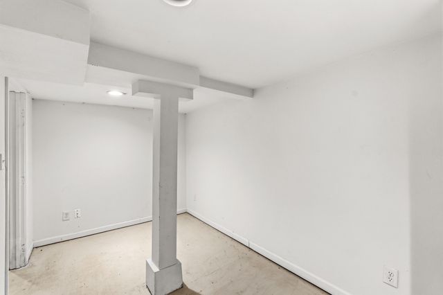 2406 Logan Avenue, Des Moines, IA 50317