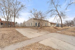 2406 Logan Avenue, Des Moines, IA 50317