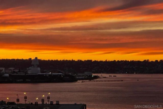 700 W E Street 1001, San Diego, CA 92101