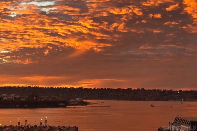 700 W E Street 1001, San Diego, CA 92101