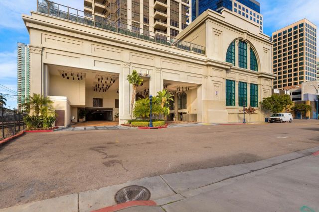 700 W E Street 1001, San Diego, CA 92101