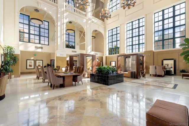 700 W E Street 1001, San Diego, CA 92101